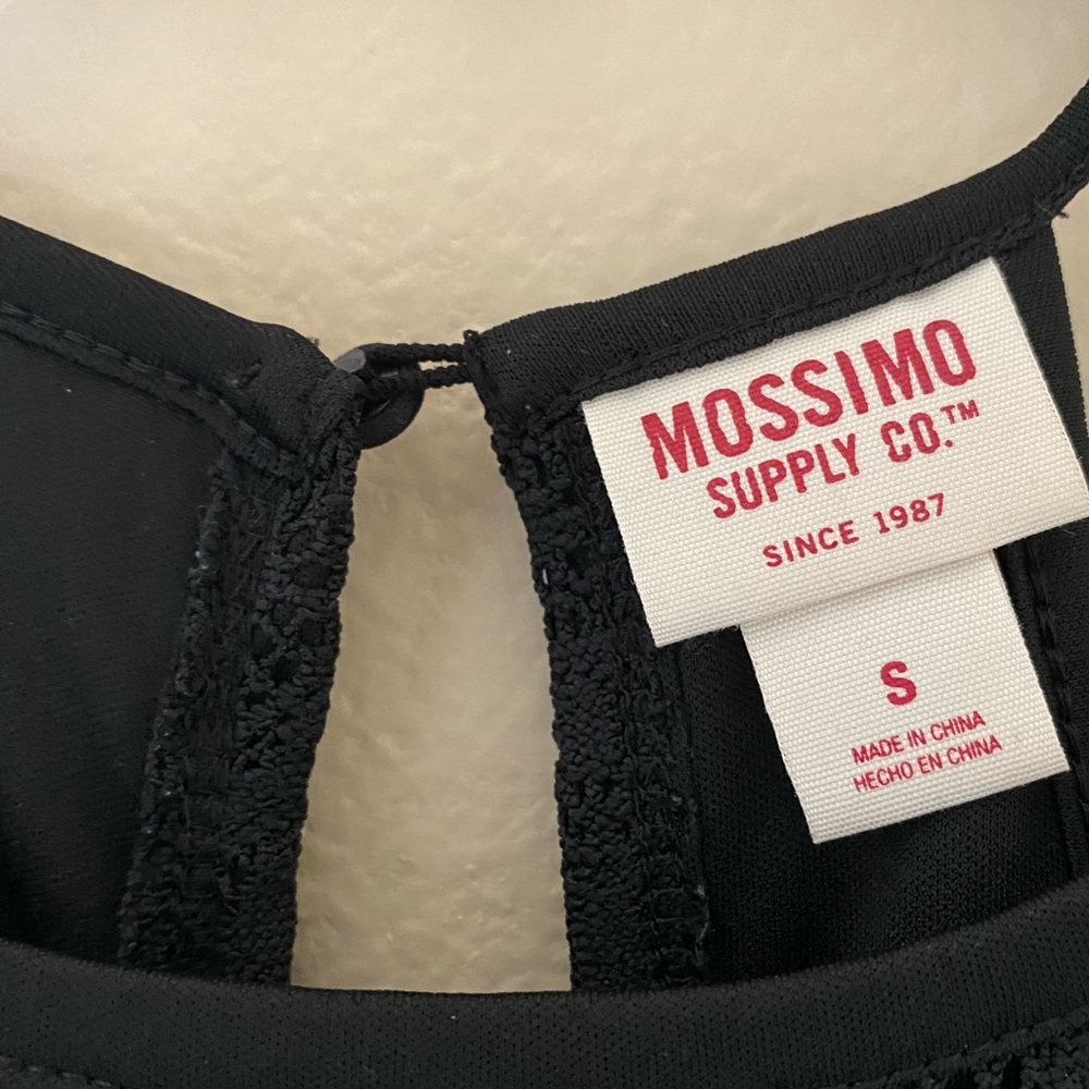 Mossimo - Picture 3 of 3